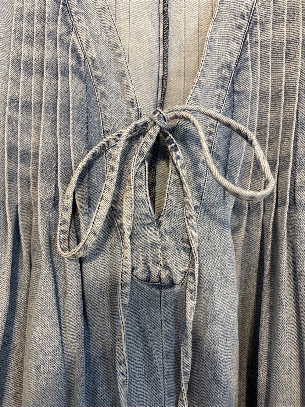 LaLavon like new Light Wash Denim Sleeveless romper with Front Tie - Picture 2 of 7